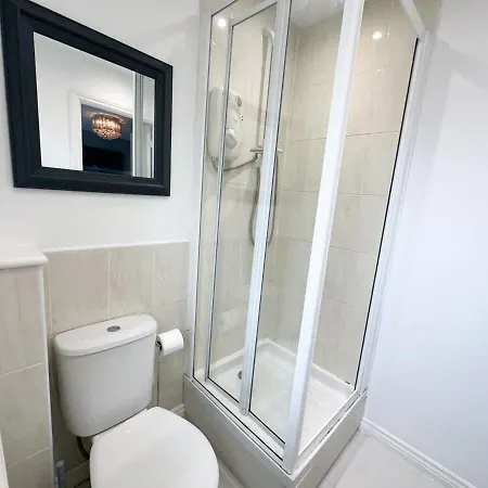 Fullerton House By Blue Skies * Thornaby on Tees